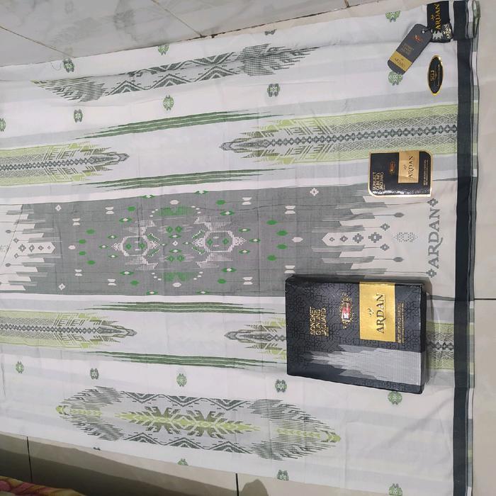 Sarung Ardan Sgj Motif Bhs Songket Gunung Jaquard Tipe Gold.