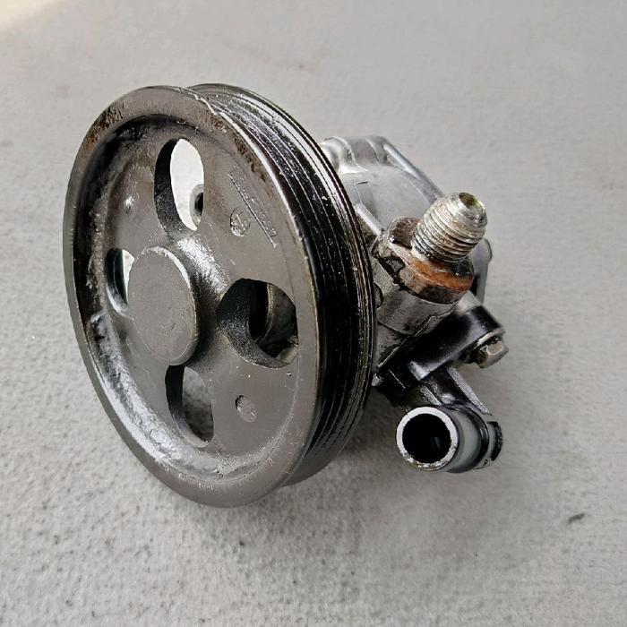 pompa power steering suzuki baleno old 97