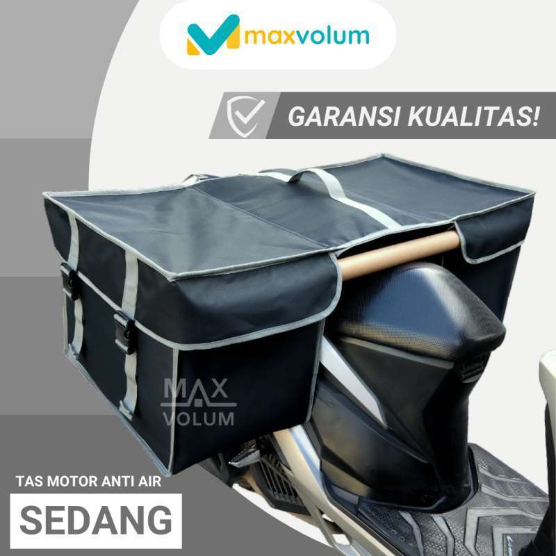 Maxvolum Tas Motor Anti Air Sedang Hitam List Silver Tas Obrok / Tas Kronjot / Tas Kurir / Tas