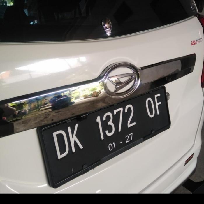 List Pintu Bagasi Mobil Calya 2016-2018 Chrome