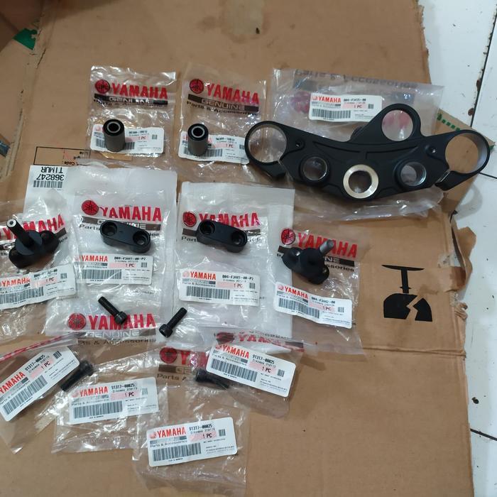 SEGITIGA ATAS SET YAMAHA MT25 ORIGINAL