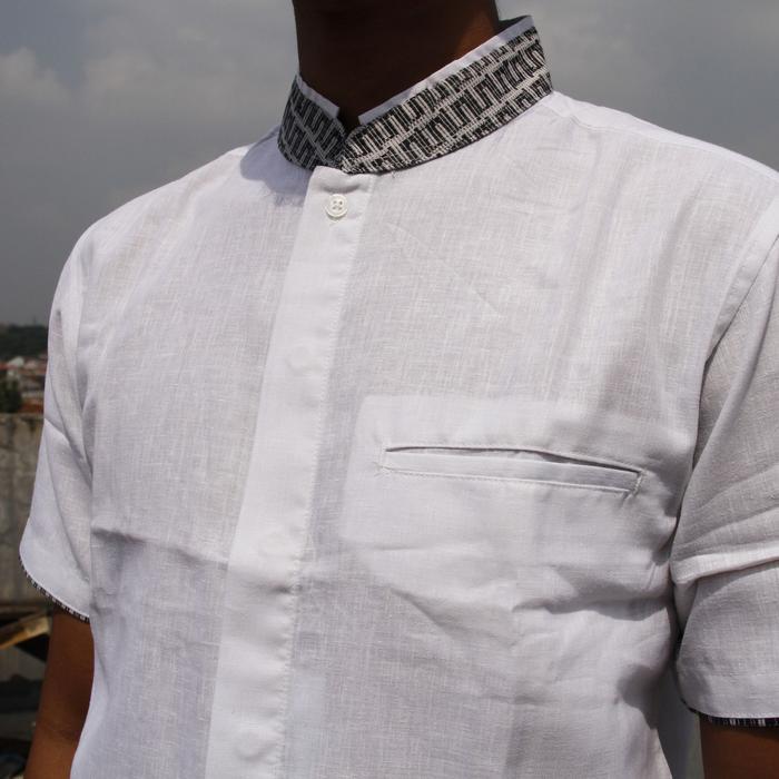 Baju Koko Pria Contempo Lengan Pendek Putih Polos Kerah Motif