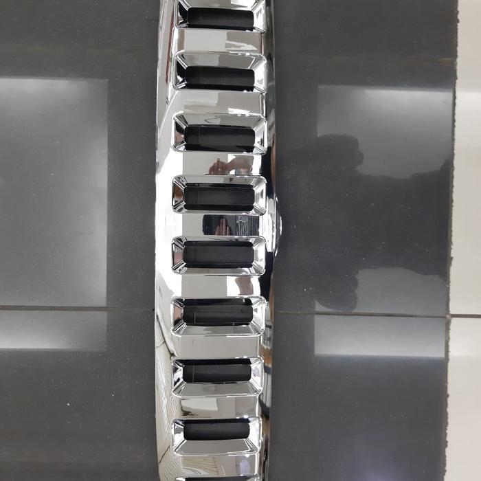 Grill Depan Model Hummer Mobil Rush 2012