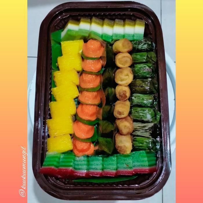 KUE TAMPAH / KUE NAMPAN / KUE BASAH