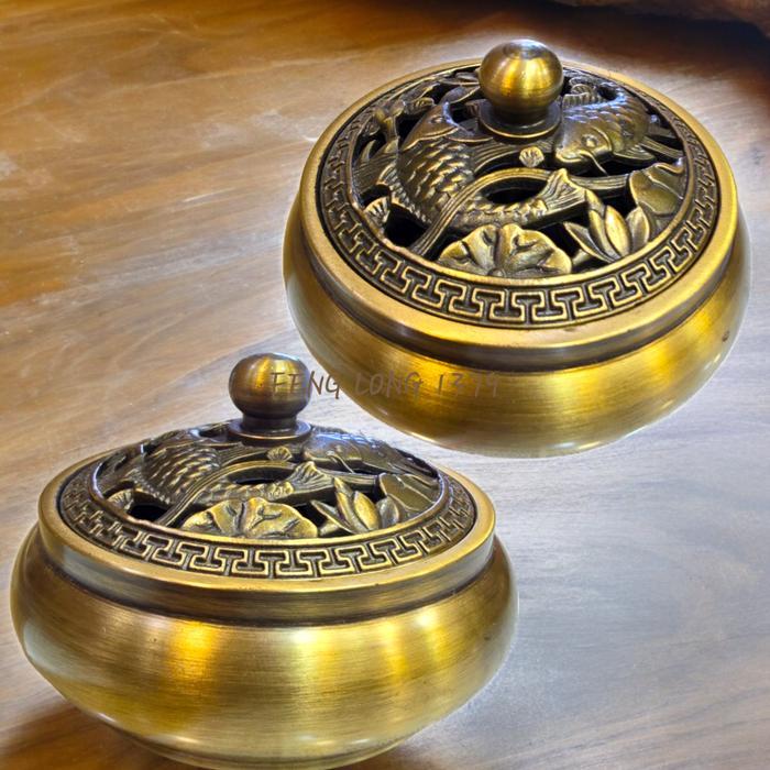 Hiolo Kuningan Dengan Tutup U/ Dupa Kerucut Yuan Bao Kecil