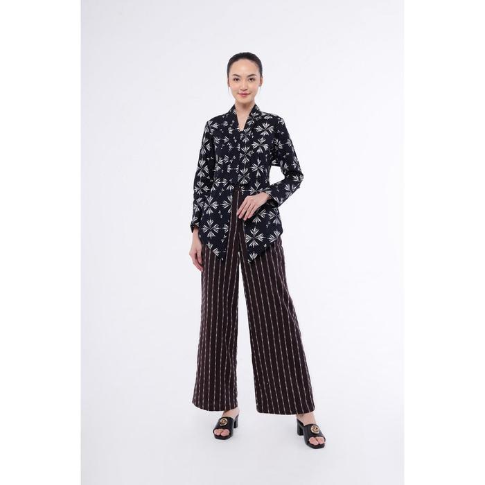 Yue Atasan Kebaya Wanita Batik Hitam - Hijab Friendly Kebaya Modern