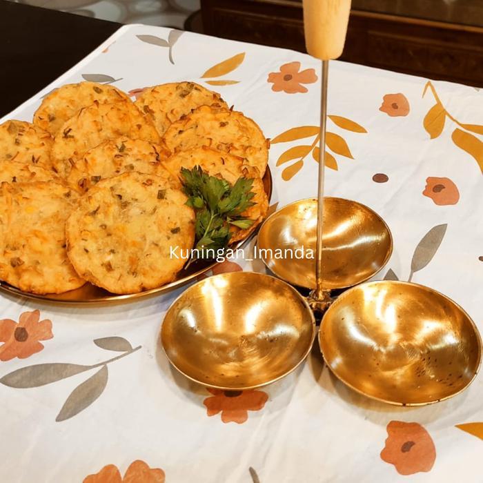 Cetakan Bakwan 3 Lubang Bahan Kuningan