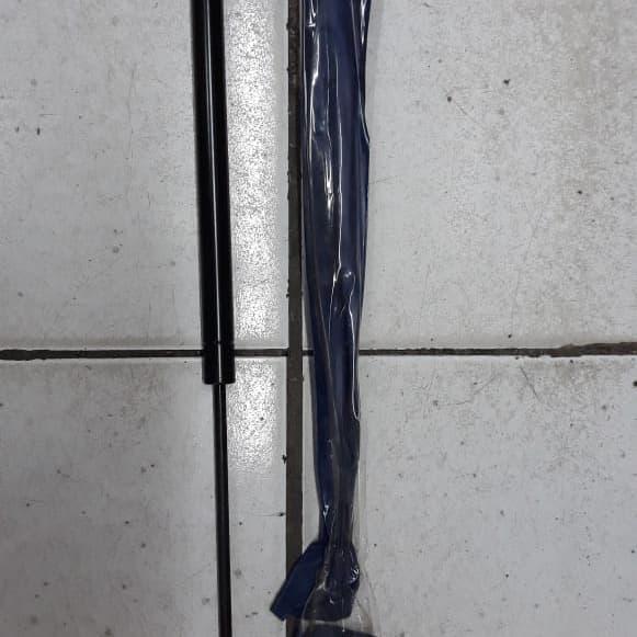 Shockbreker Bagasi Peugeot 307 Sw