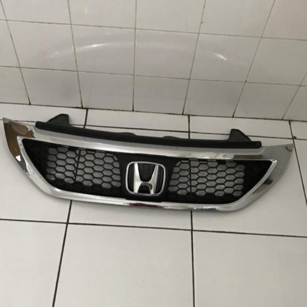 Grill Grand Crv 2013