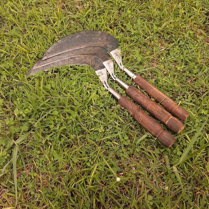 ARIT PENGARITAN BAHAN BAJA TEMBUS SABIT RUMPUT CAP ALIX ISEN
