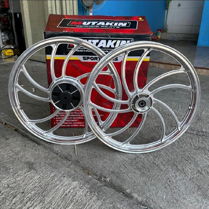 velg mutakin CEFIRO cnc RX king UK 160/160 R18 velg CEFIRO mutakin - MUTAKIN CEFIRO SILVR