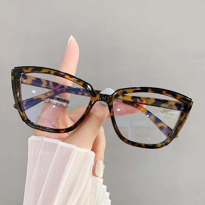 Kacamata Sederhana Moden Cat Eye Kacamata Optik Wanita Glasses Lensa Eyewear Djava Optik Kacamata