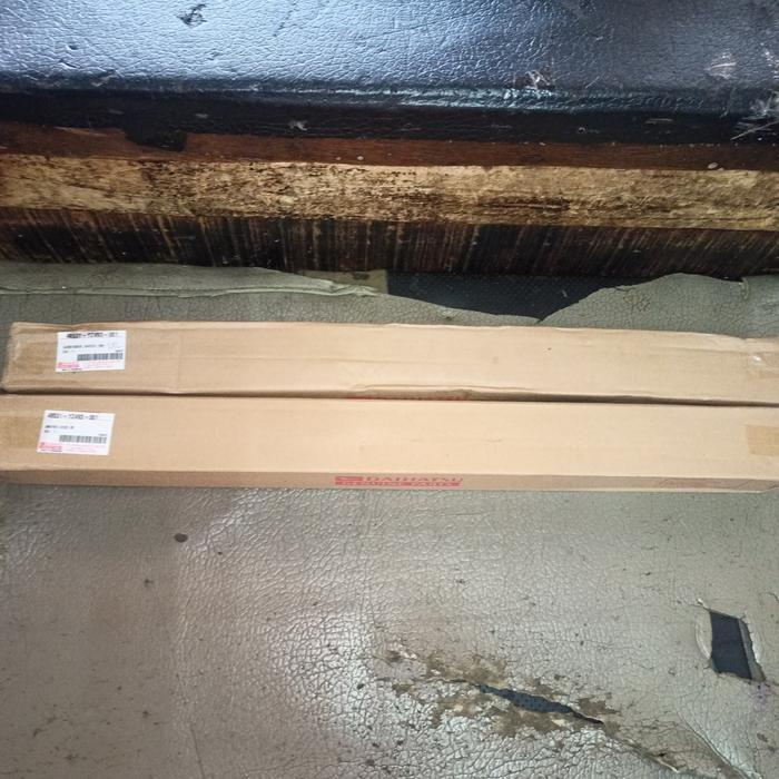 Shock Breaker Belakang Avanza Xenia Ori