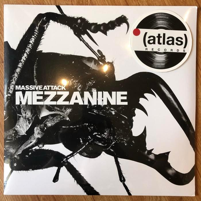 Vinyl / Piringan Hitam MASSIVE ATTACK - Mezzanine