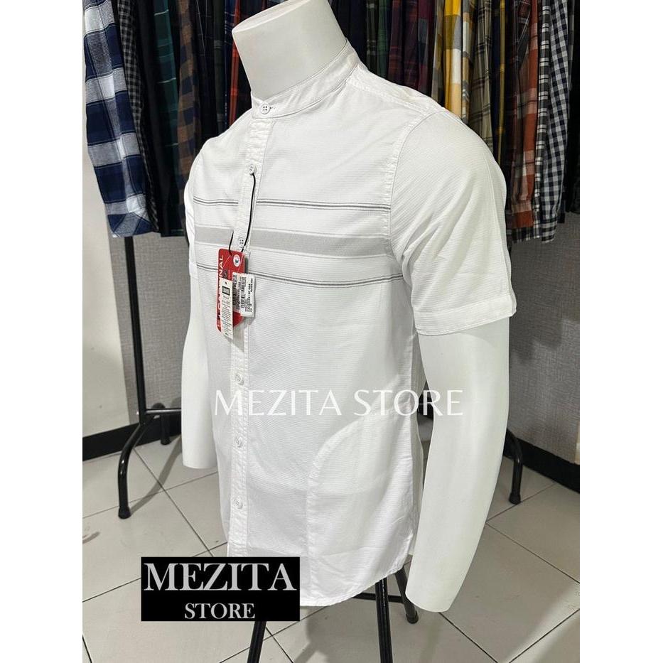 Kemeja Koko Cardinal Lengan Pendek Slimfit Putih