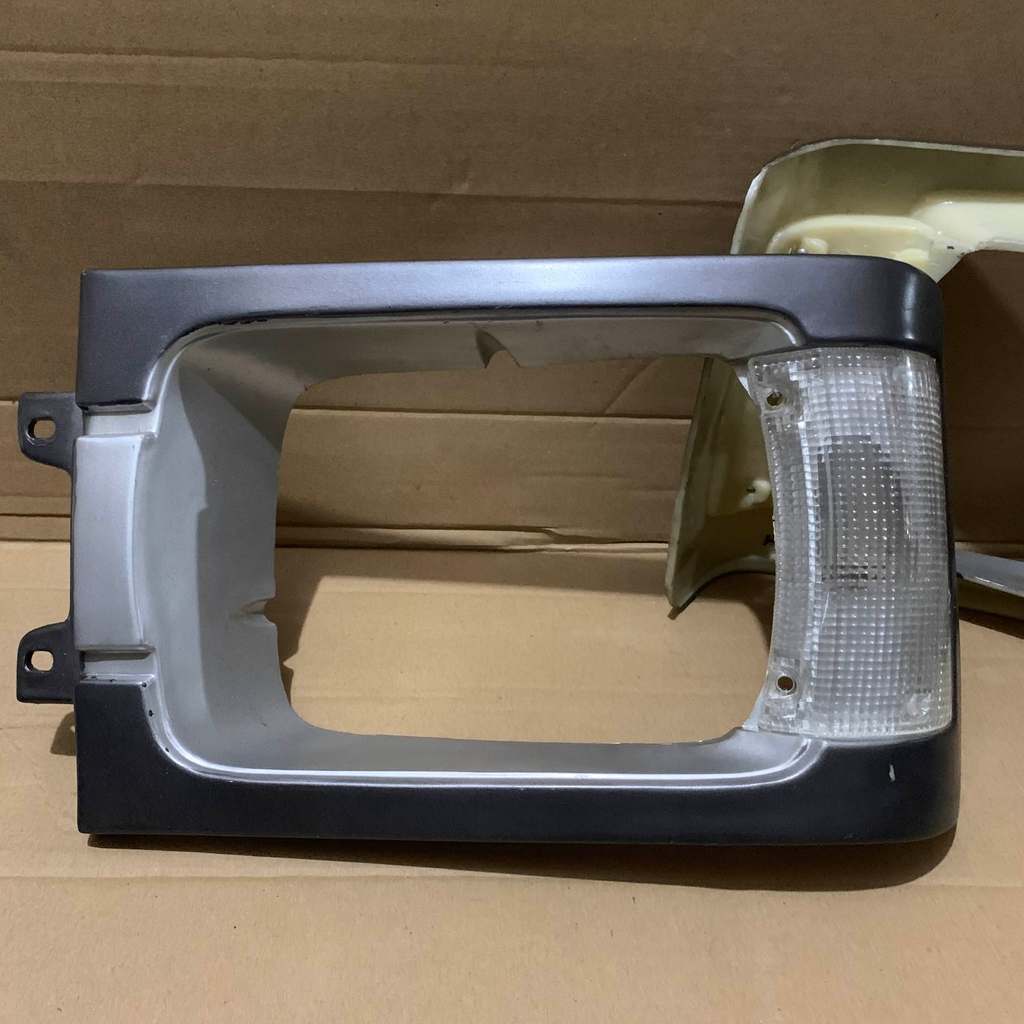 Grill Lampu Suzuki Carry 1.0