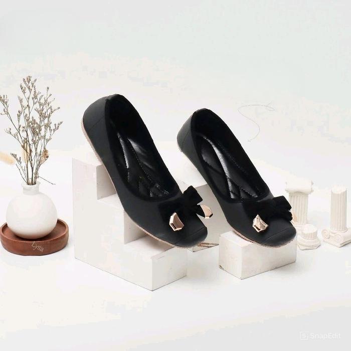 Arvy Sepatu Flatshoes Wanita Hana Flat Shoes Wanita Flat Shoes Simple Kerja Hitam Luxia Flat Shoes