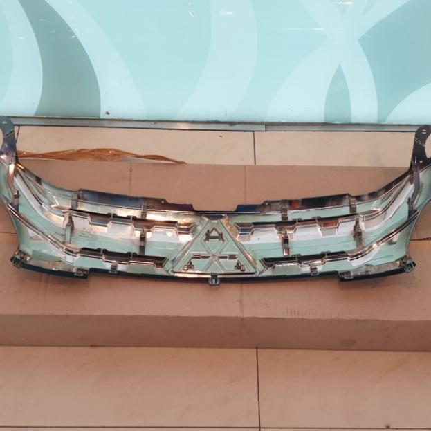 Grill Mitsubishi Xpander Cross Original