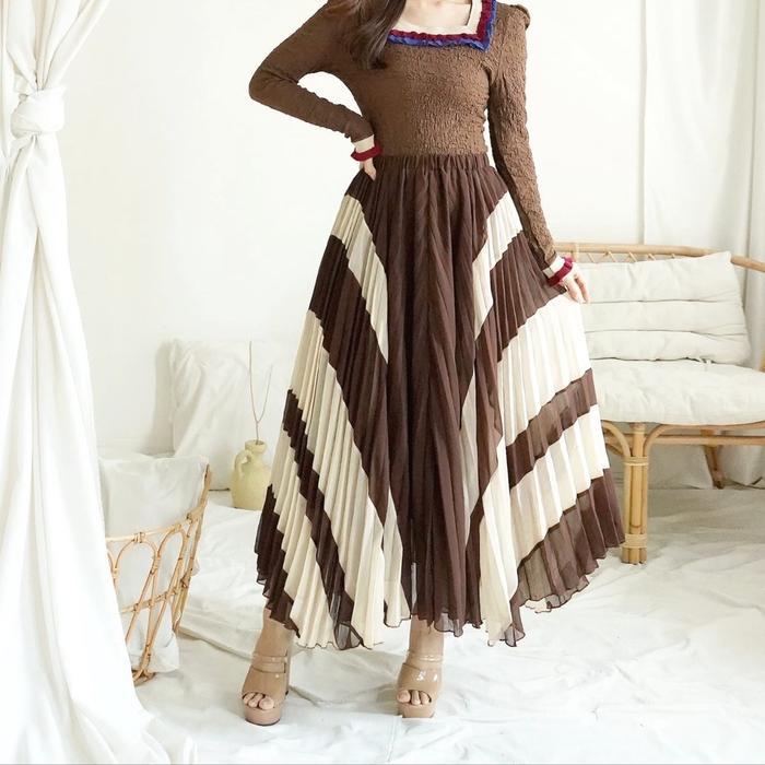 CHOICE - 4124# Rok Assymetrical Skirt