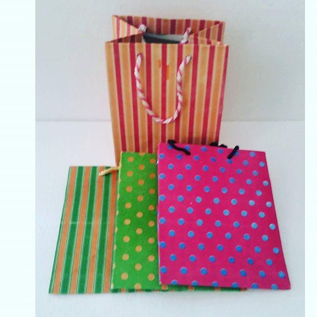 kantong kertas motif R5