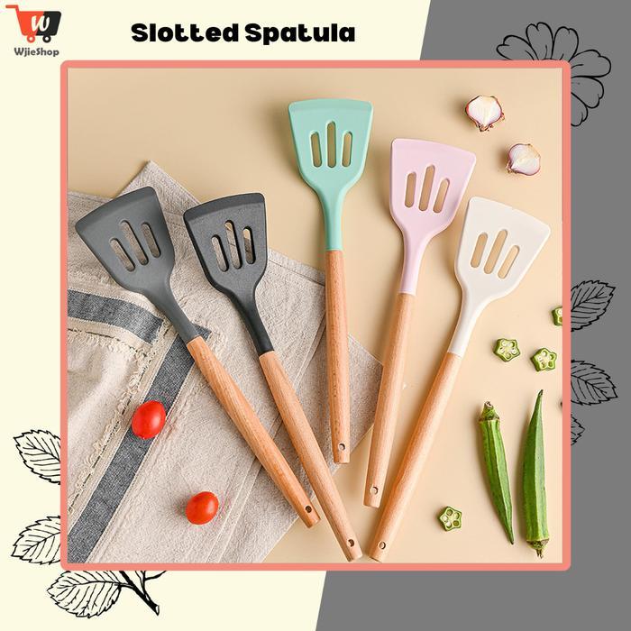 Spatula Lubang Silikon Utensil Gagang Kayu Tahan Panas Sutil Lubang Silikon Tahan Panas
