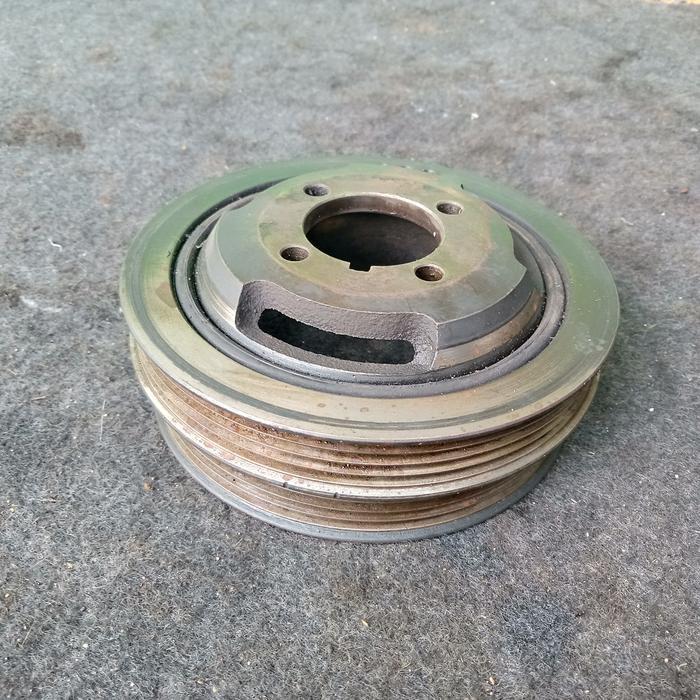 puly kruk as KIA Carens 2