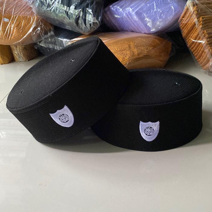 Peci Kopiah Songkok Putih Kalbut Batok Logo / Peci Haji Polos Dewasa Hitam Santri Muslim Motif Topi