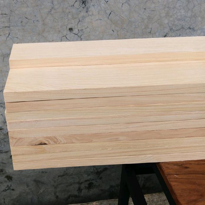 Papan Kayu Pinus Oven Kering Jati Belanda Serut Amplas Halus