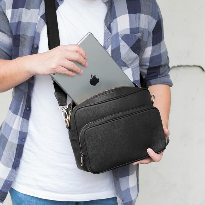 TURIN Black Clutch Bag Sling Bag Tas selempang Ipad Tablet 11 inch Pria From THE DAILY SMITH