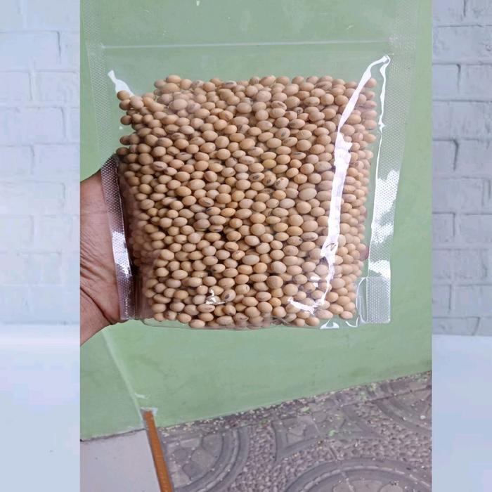 "New" Kacang kedelai impor 1kg Biji mata putih)(khusus buat susu.sule)
