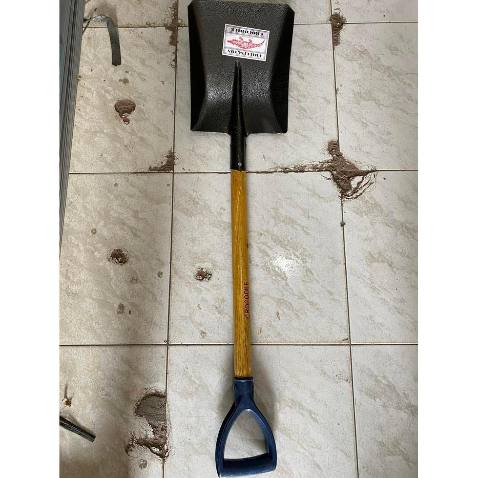 Sekop Pasir Crocodile Sekop