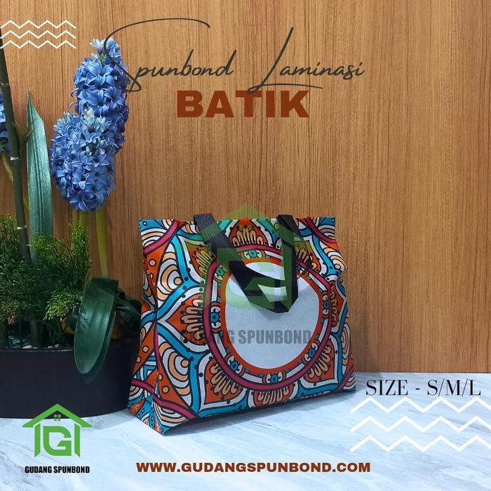 Goodie Bag Tas Kain Spunbond Batik Uk 32x42 Medium Kualitas Bagus