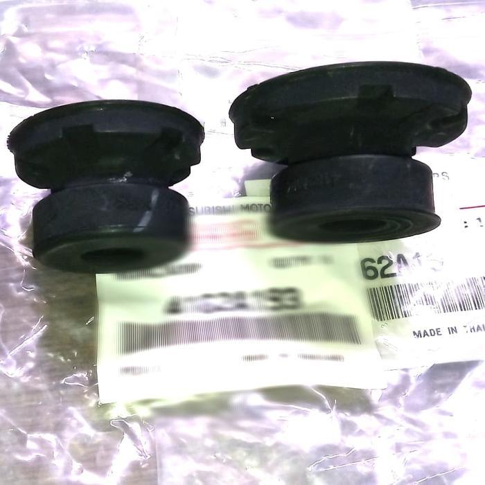 bushing karet shock breaker mirage belakang