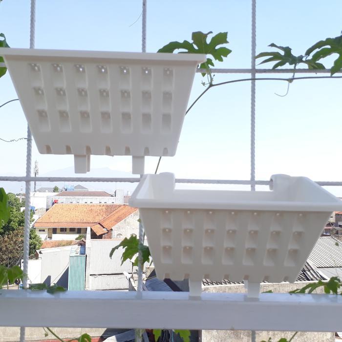 NEWW pot argo 01 putih, pot tempel