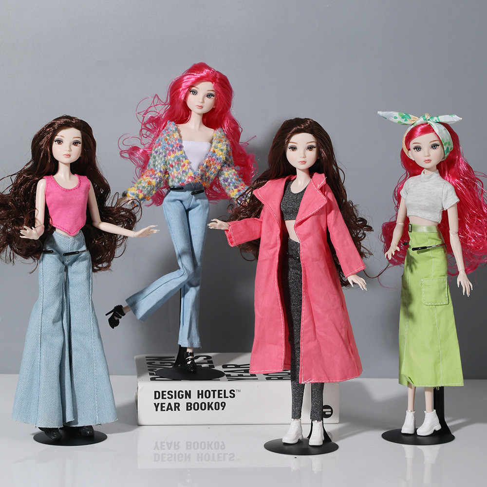 Boneka Figur 32cm dengan Tubuh Fleksibel dan Set Lengkap
