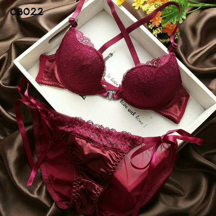 Push Up Bra Set Bh + Celana Dalam Wanita Sexy Elegant Model Lingerie Buka Depan Busa Renda Setelan