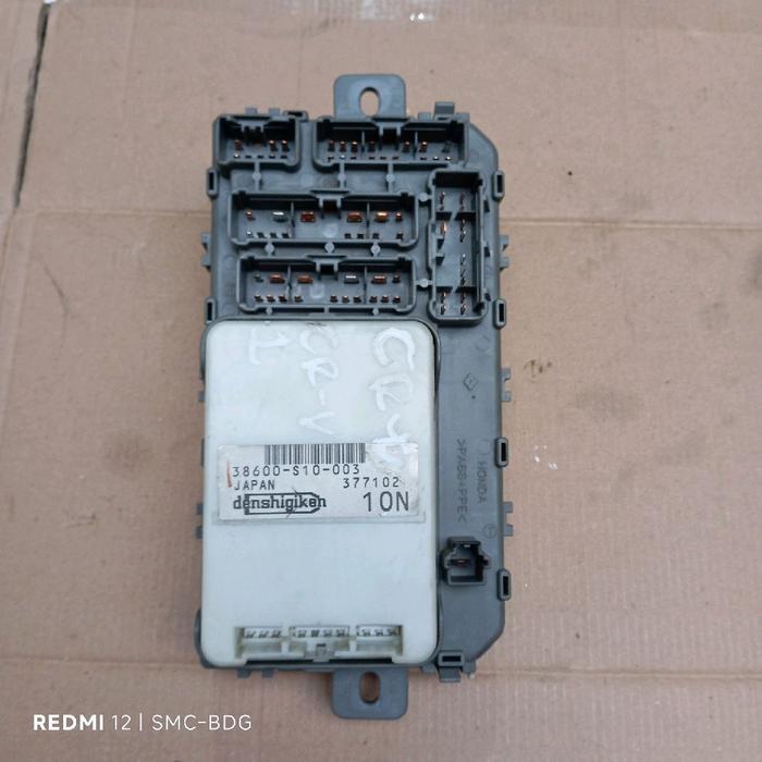 Fuse box sikring relay + modul power window dalam dashboard dasbor Honda Crv gen 1 38600-S10-003