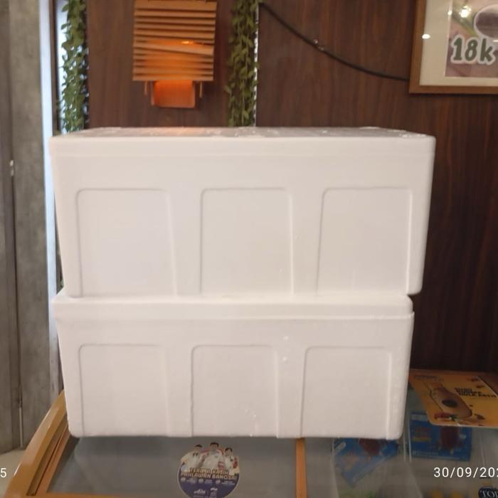 /// Box styrofoam untuk 1 es besar atau 5 es kecil