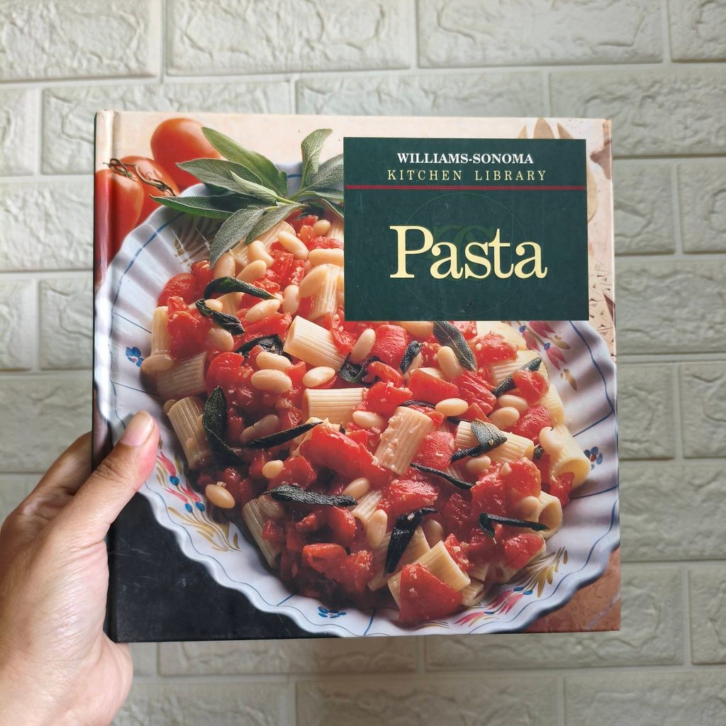 Williams-Sonoma Kitchen Library Pasta