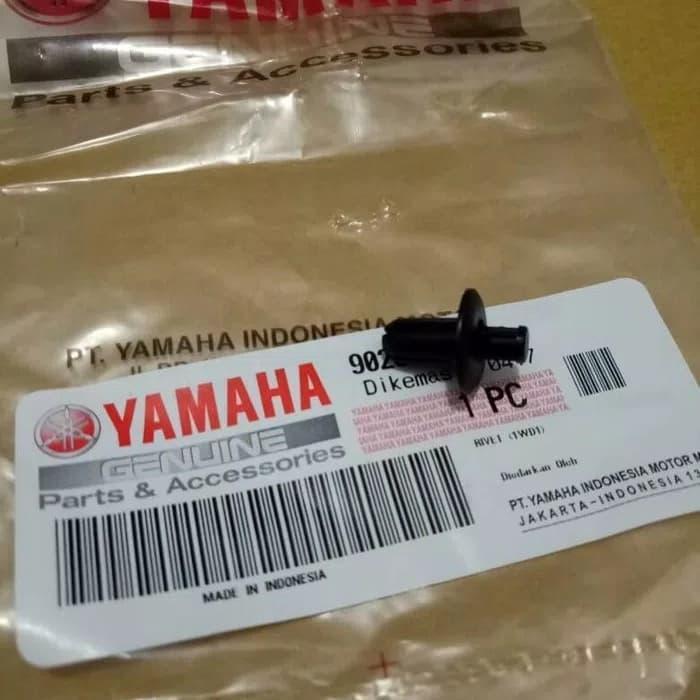 "New" baut klip plastik body nmax ori Yamaha