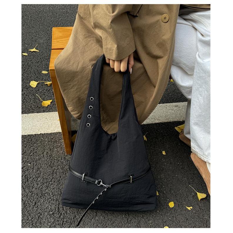 Huer ~ Tas Wanita Voyeca Durable Nylon Hobo Bag 9536-639Black #4091