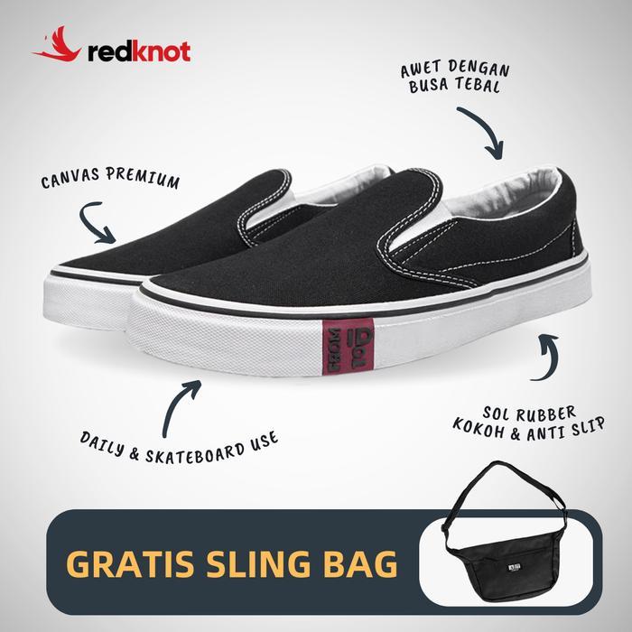 Eiger - Triple Hitam Sepatu Slip On Pria Bonus Waistbag Freddie - Bundle