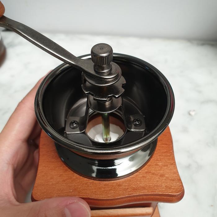 Alat Penggiling Kopi Manual Coffee Grinder Jadul Pajangan