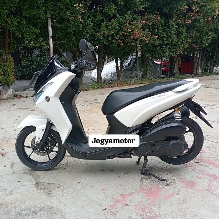 Motorr second yamaha lexi 2019 berkualitas
