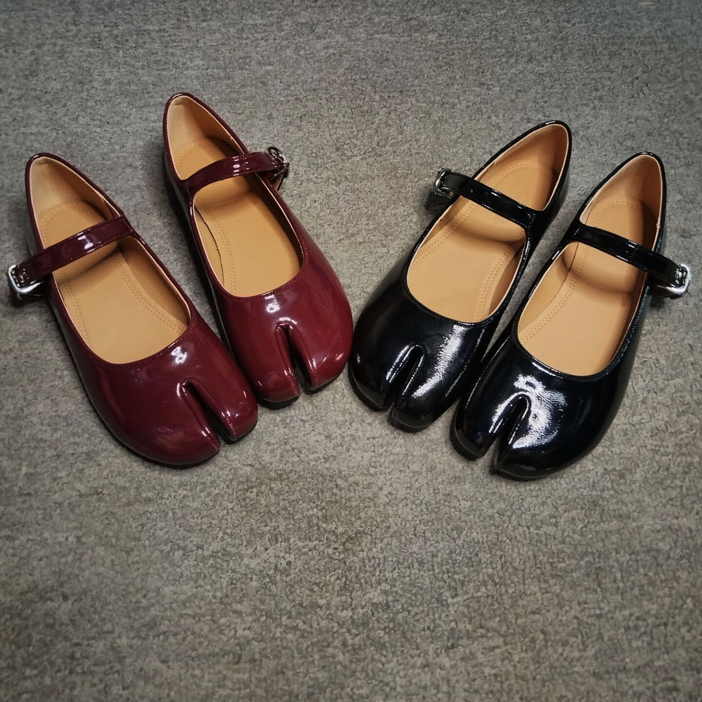 IPPEUM Burgundy Tabi Shoes Women Mary Janes Shoes 2025 New Fashion Ballet Flats Split Toe Shoes