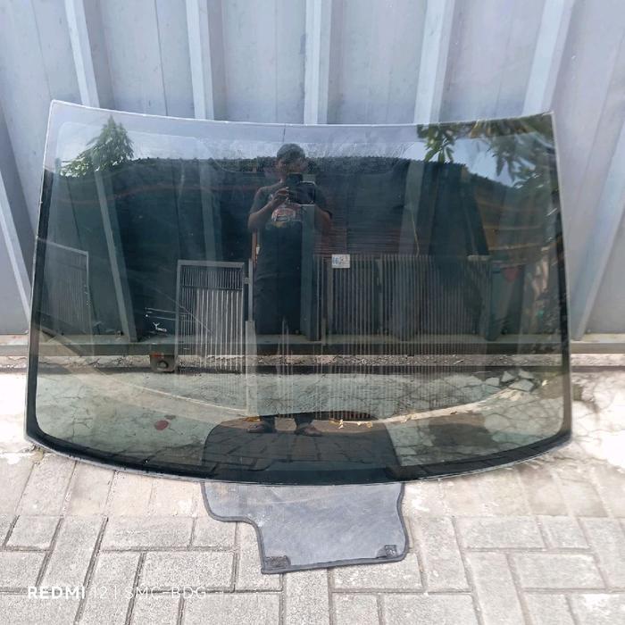 Kaca depan mobil Suzuki Aerio / baleno nect G copotan