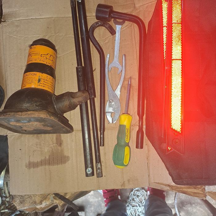 PROMO dongkrak toyota kijang innova 2t ori