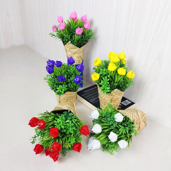 Tanaman Hias Mini Pot Bunga Tulip Plastik Artificial Dekorasi Rumah