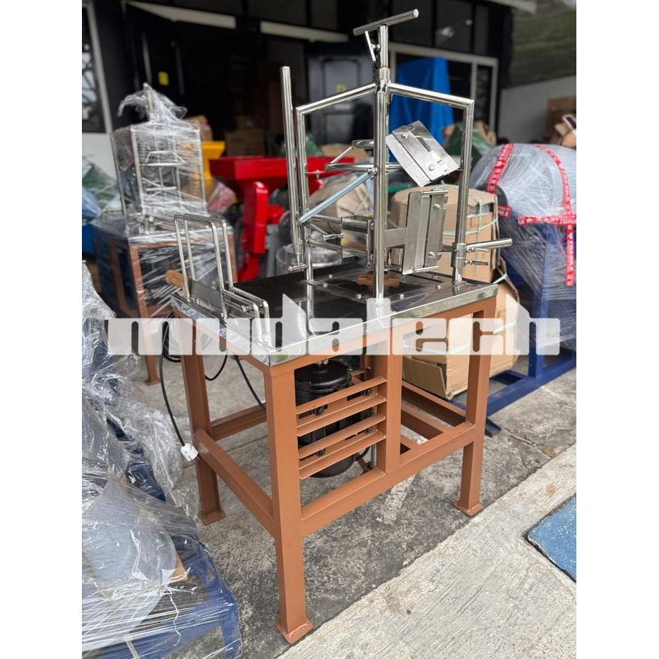 Mesin Kupas Kelapa Muda Pengupas Kulit Degan