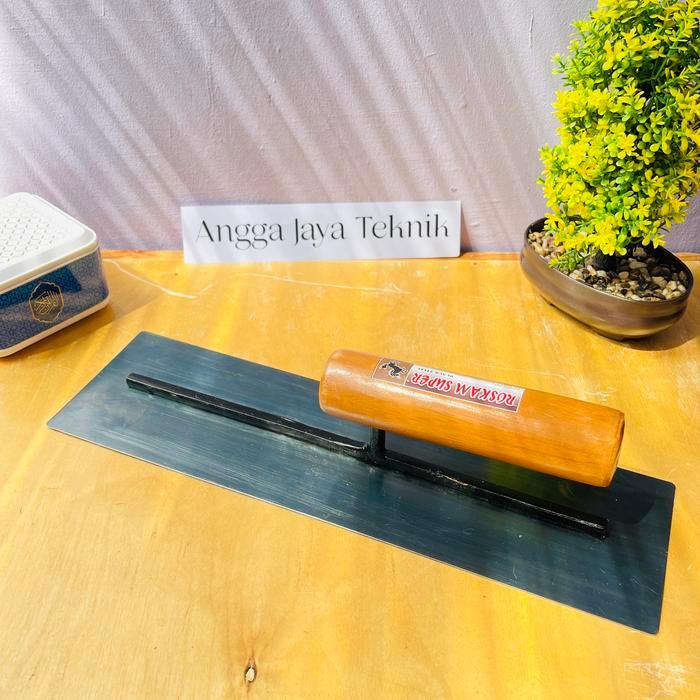 Raskam Atau Roskam Plat Baja 30Cm ( Alat Acian Tembok )